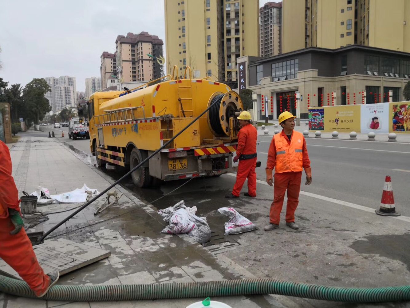 鸠江排污管道清淤-管道清洗