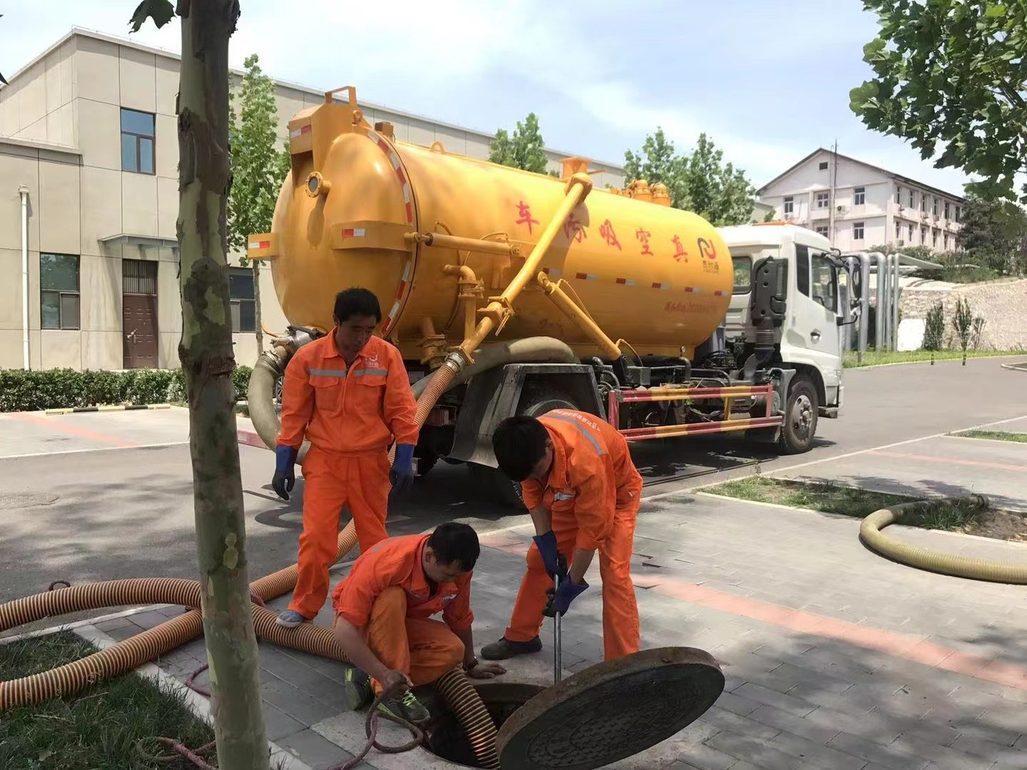 鸠江化粪池清理与5-8吨吸粪车施工效率分析